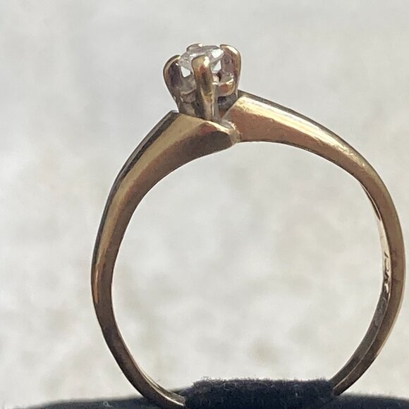 10K Yellow Gold Diamond Solitaire Ring – Size 6.5 | Stamped | Elegant & Timeless - Picture 9 of 13